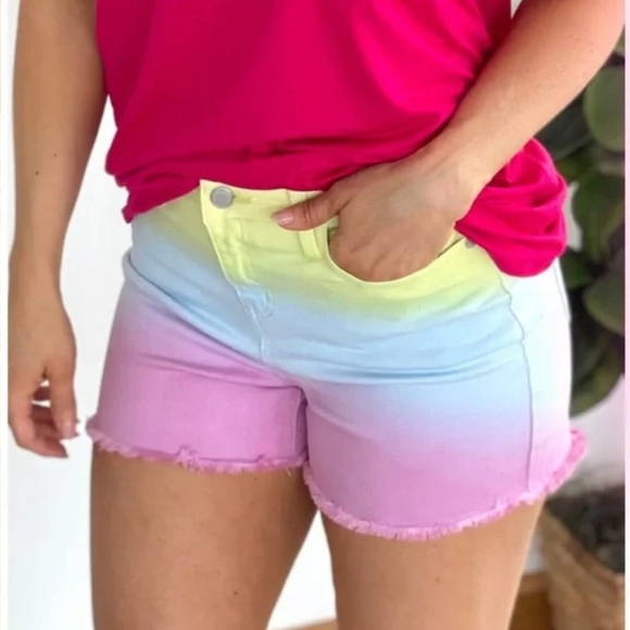 Judy Blue Pastel Ombre Rainbow Raw Hem Shorts Size M - Picture 1 of 13
